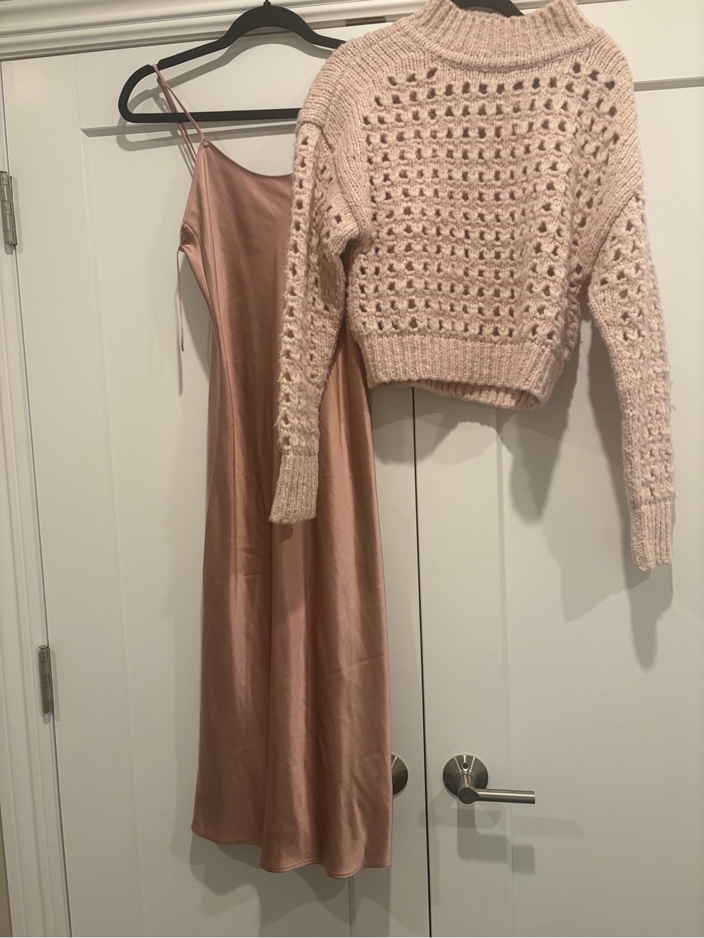 dh NEW YORK Soft Blush Open-Stitch Cropped Turtleneck Sweater